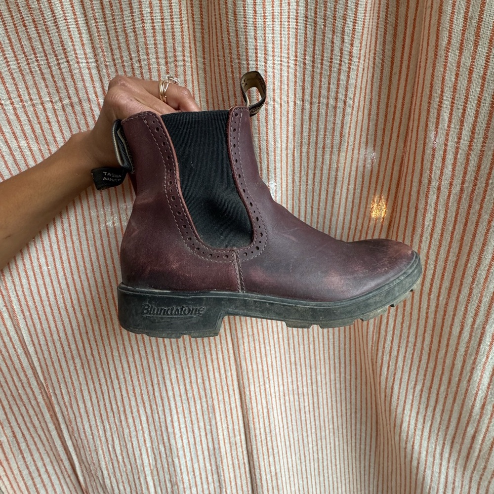 Blundstone Chelsea Boot in Deep Burgundy